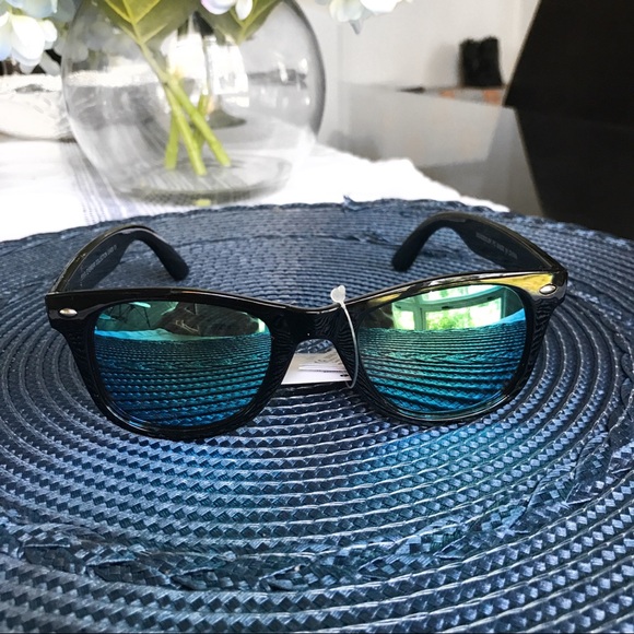 🆕 GREEN BLUE LENSE BLACK FRAME SUNGLASSES! - Picture 6 of 8